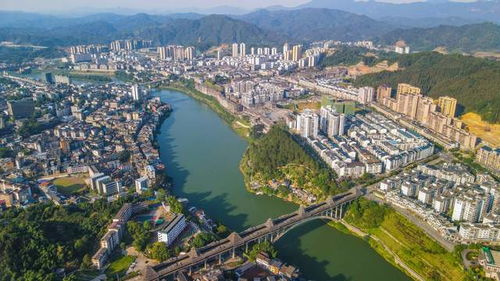 柳州三江,廣西唯一的侗族自治縣,因三條大河貫穿全縣而得名