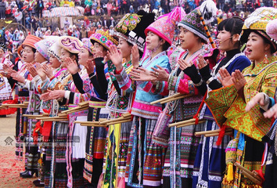 隆林坡會(huì):苗族跳坡節(jié)盛世歡騰