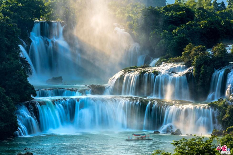 廣西德天村:最美跨國瀑布-德天瀑布